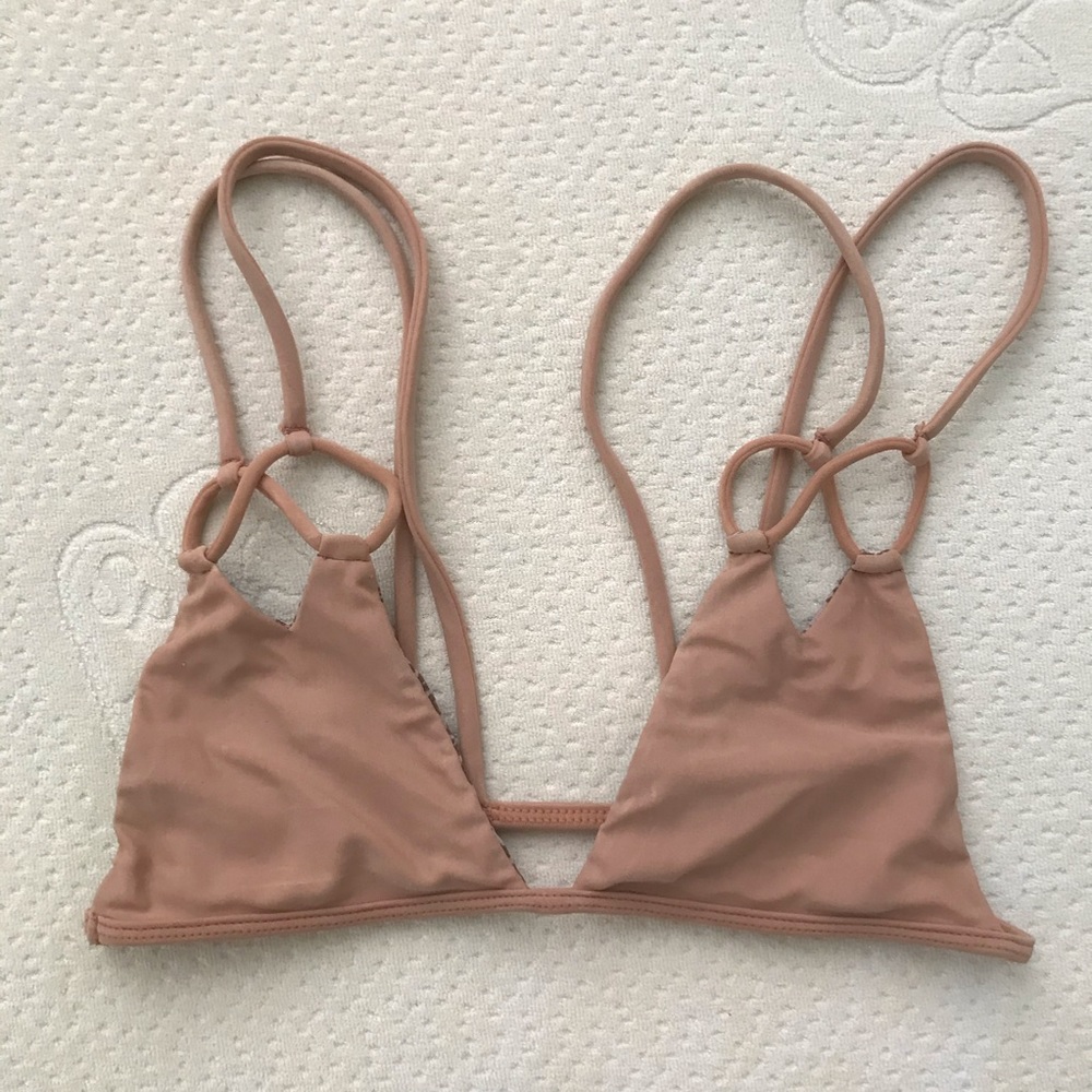 Acacia Thailand top